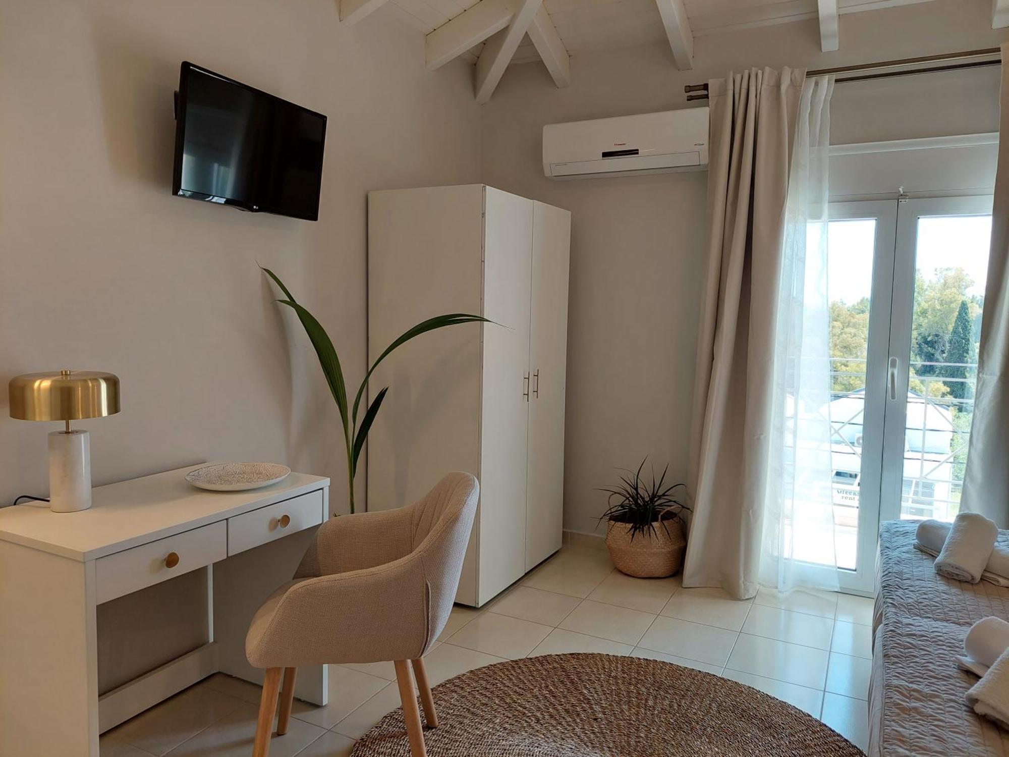 Nikkos Apartments Skala  객실 사진